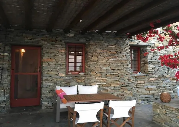 Andros -stone House With Shared Pool & Seaview בית נופש Aprovaton